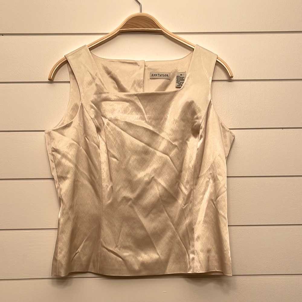 Ann Taylor sleeveless top